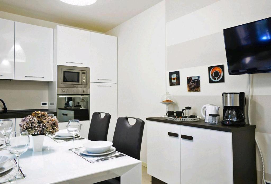 Ventuno - Modern Apartment - Country & Lake Lovere Buitenkant foto